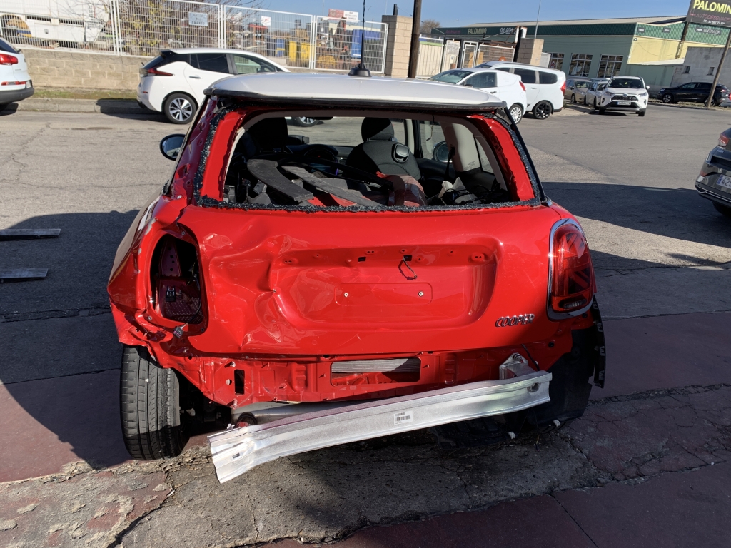 MINI COOPER 1.5 INY 136CV MINI COOPER 1.5 INY 136CV