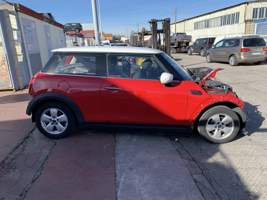 MINI COOPER 1.5 INY 136CV MINI COOPER 1.5 INY 136CV