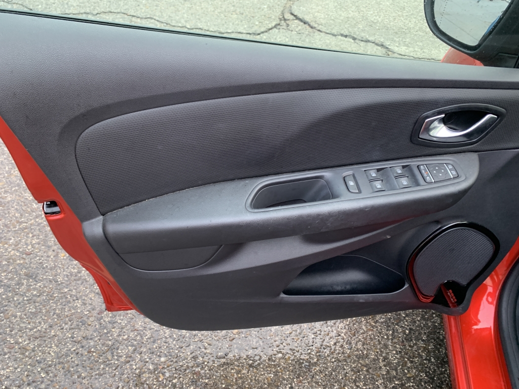 RENAULT CLIO 900CC INY 90CV