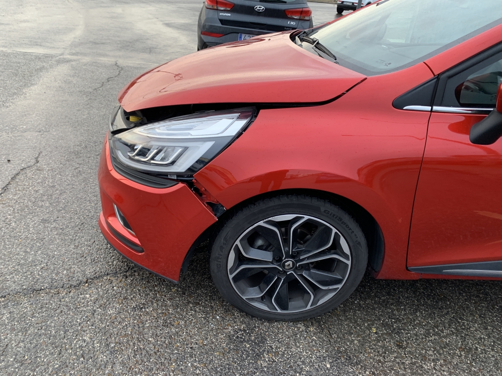 RENAULT CLIO 900CC INY 90CV