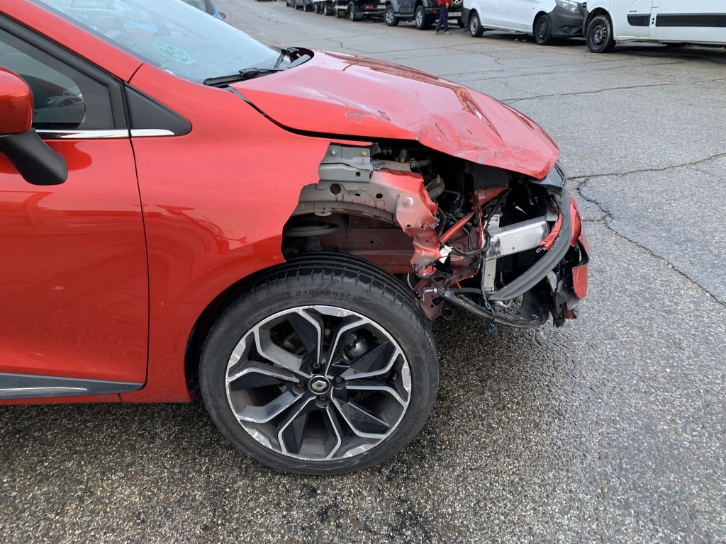 RENAULT CLIO 900CC INY 90CV