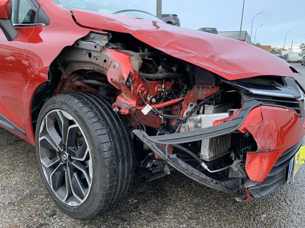 RENAULT CLIO 900CC INY 90CV