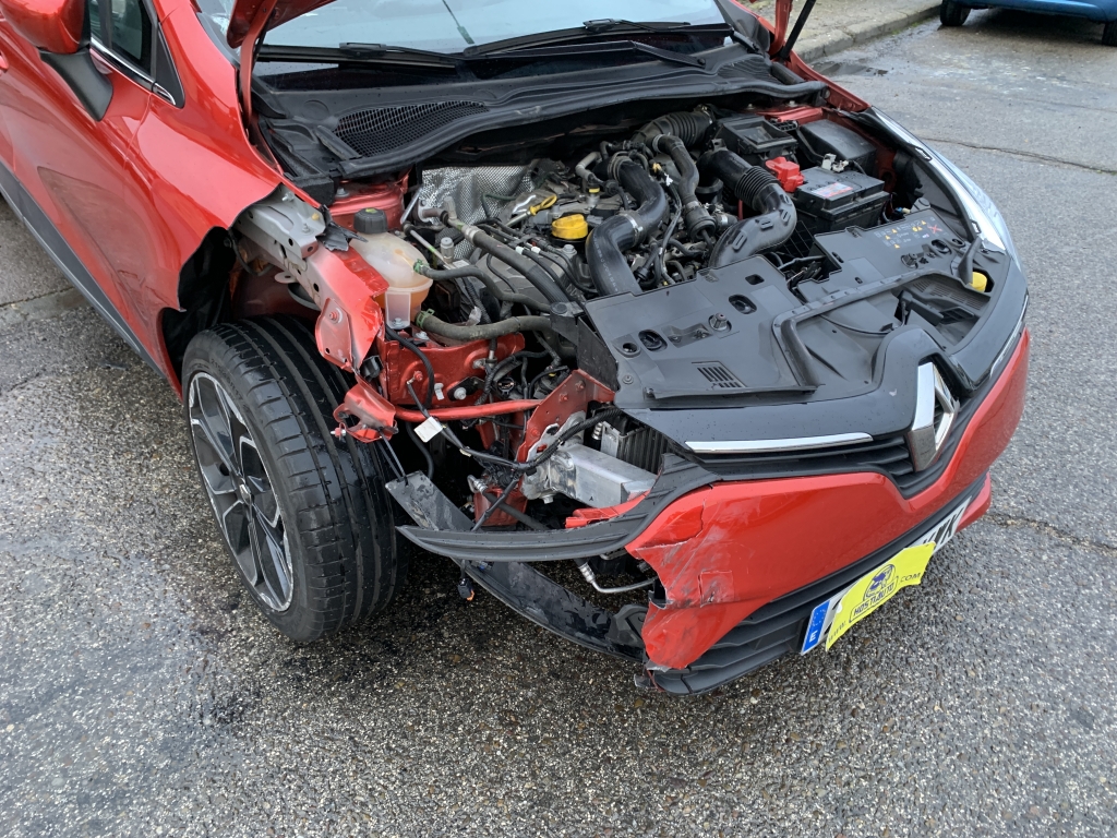 RENAULT CLIO 900CC INY 90CV