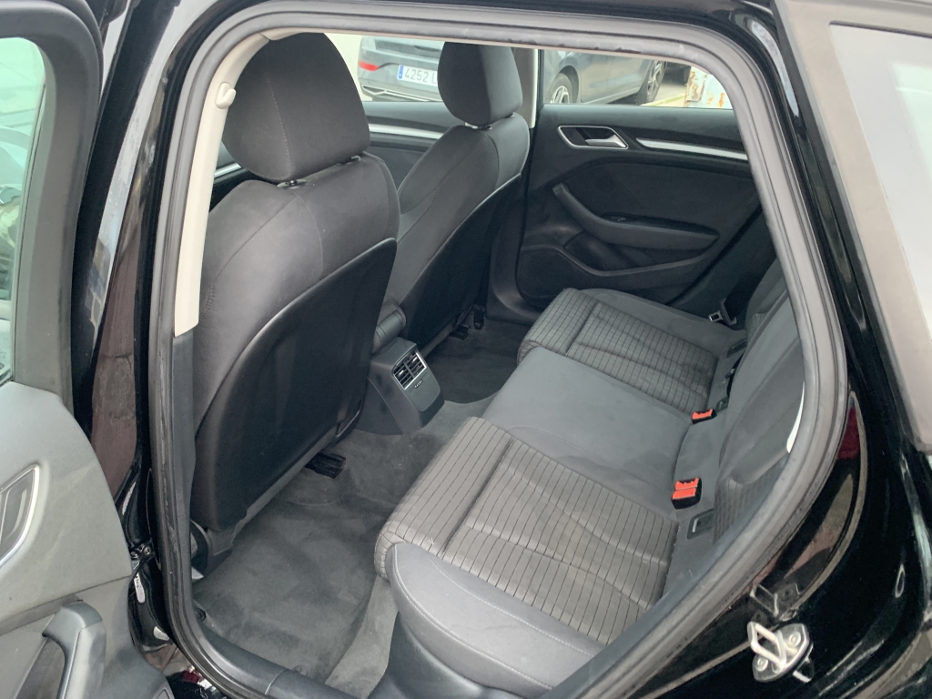 AUDI A-3 S-LINE 1.4 INY 125CV AUDI A-3 S-LINE 1.4 INY 125CV