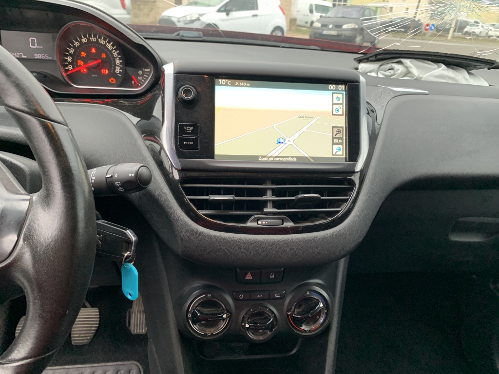 PEUGEOT 208 1.6 HDI 92CV PEUGEOT 208 1.6 HDI 92CV