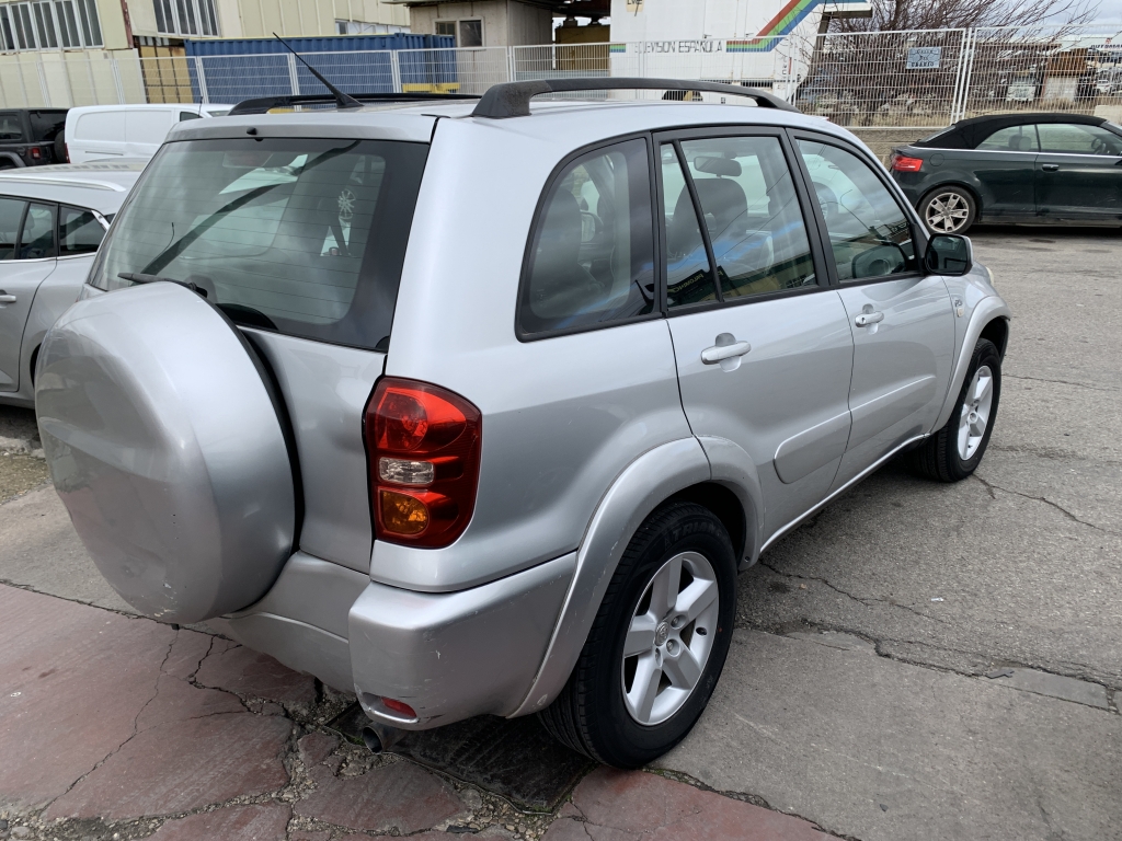 TOYOTA RAV-4 2.0 D4D 115CV TOYOTA RAV-4 2.0 D4D 115CV