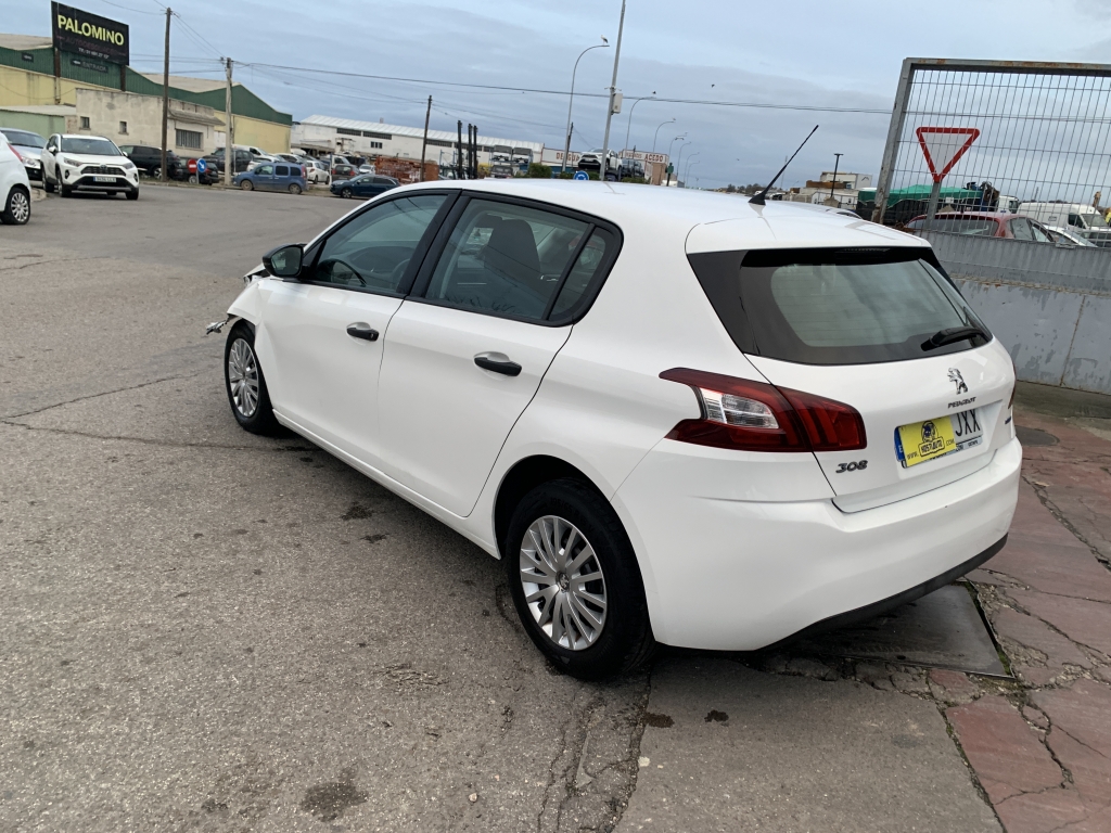 PEUGEOT 308 1.2 INY 82CV PEUGEOT 308 1.2 INY 82CV