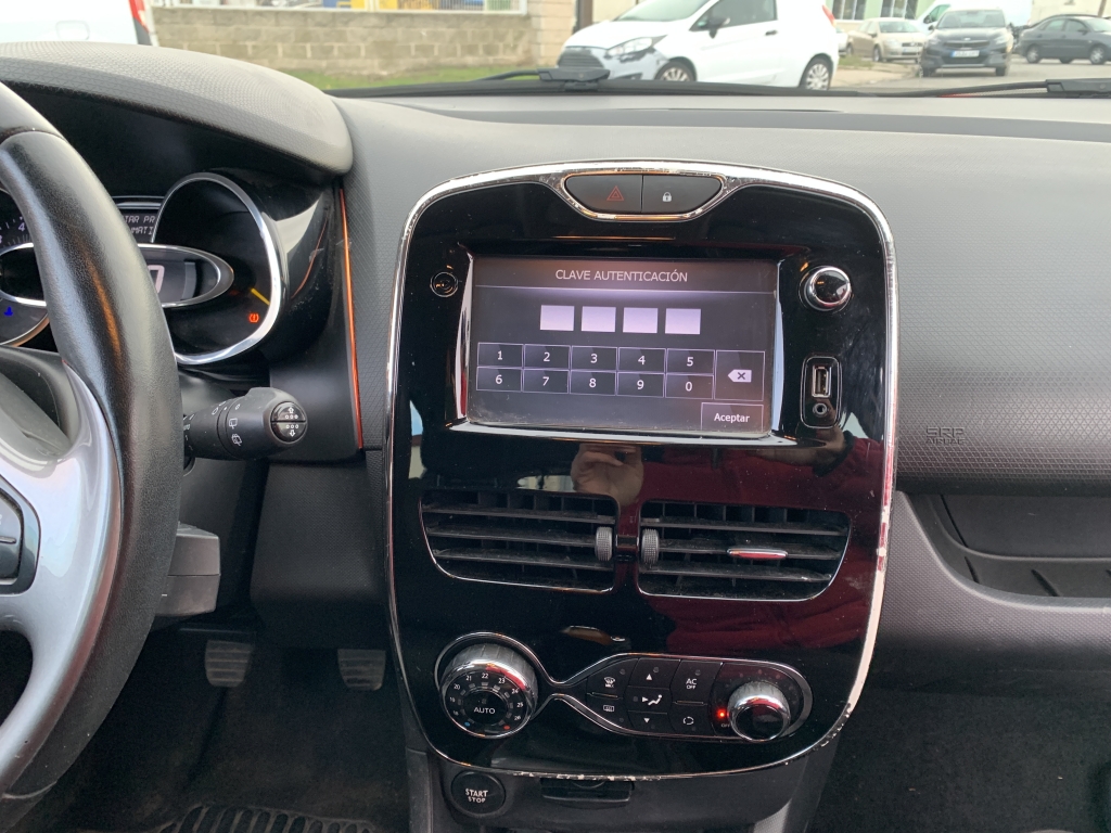 RENAULT CLIO 1.5 DCI 90CV RENAULT CLIO 1.5 DCI 90CV