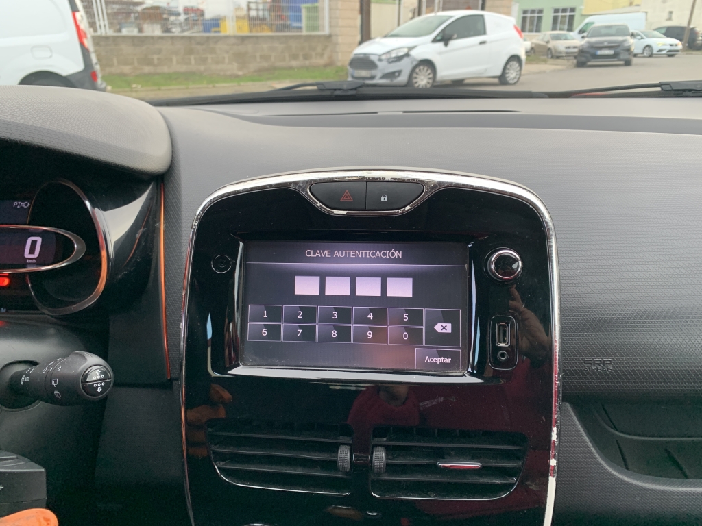 RENAULT CLIO 1.5 DCI 90CV RENAULT CLIO 1.5 DCI 90CV