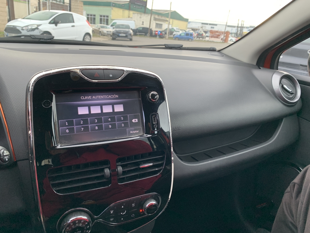 RENAULT CLIO 1.5 DCI 90CV RENAULT CLIO 1.5 DCI 90CV