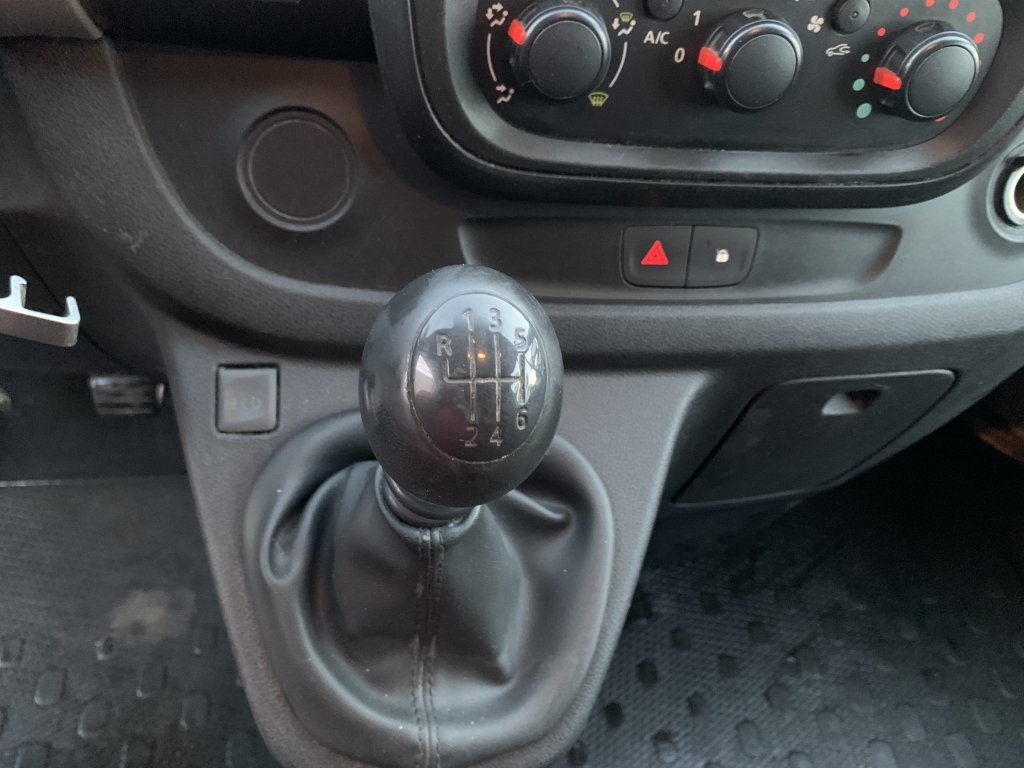 RENAULT TRAFIC 1.6 DCI 121CV RENAULT TRAFIC 1.6 DCI 121CV