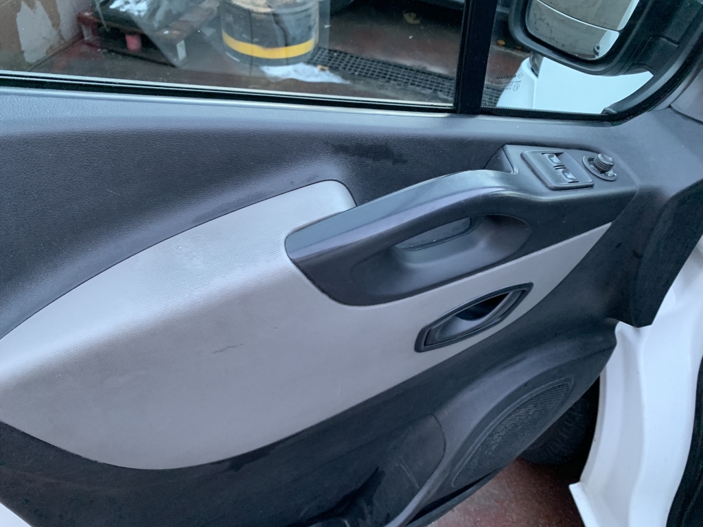 RENAULT TRAFIC 1.6 DCI 121CV RENAULT TRAFIC 1.6 DCI 121CV