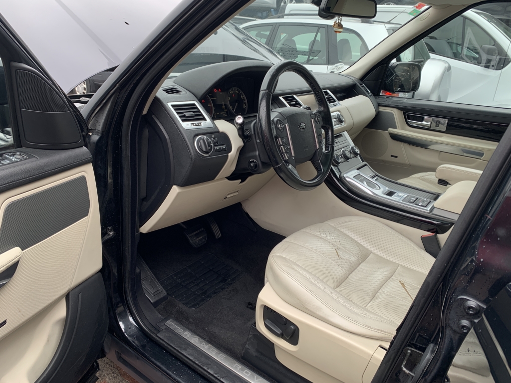 LAND ROVER RANGE ROVER SPORT 3.0 D 256CV AUT LAND ROVER RANGE ROVER SPORT 3.0 D 256CV AUT