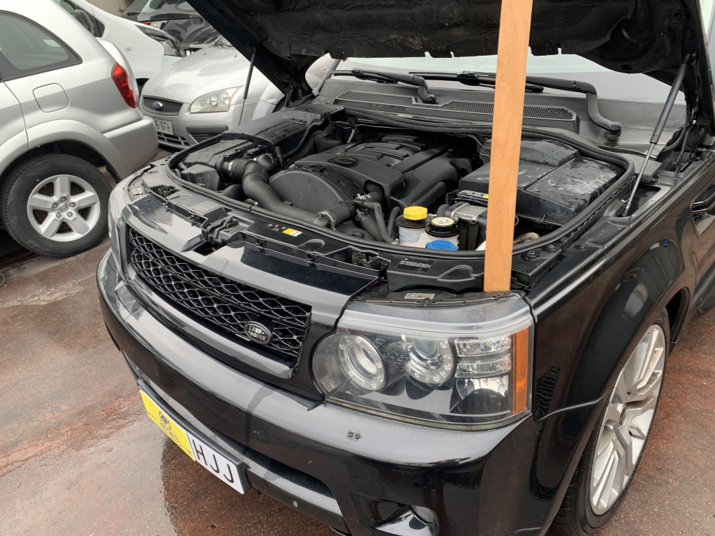 LAND ROVER RANGE ROVER SPORT 3.0 D 256CV AUT LAND ROVER RANGE ROVER SPORT 3.0 D 256CV AUT