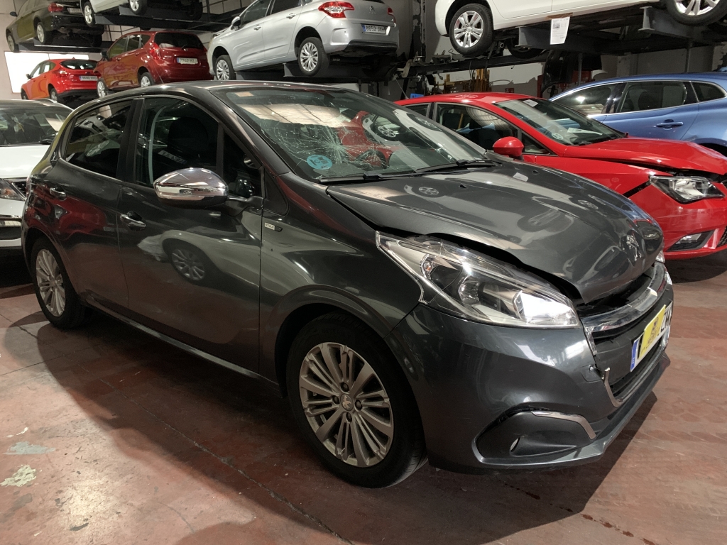 PEUGEOT 208 1.2 INY 82CV