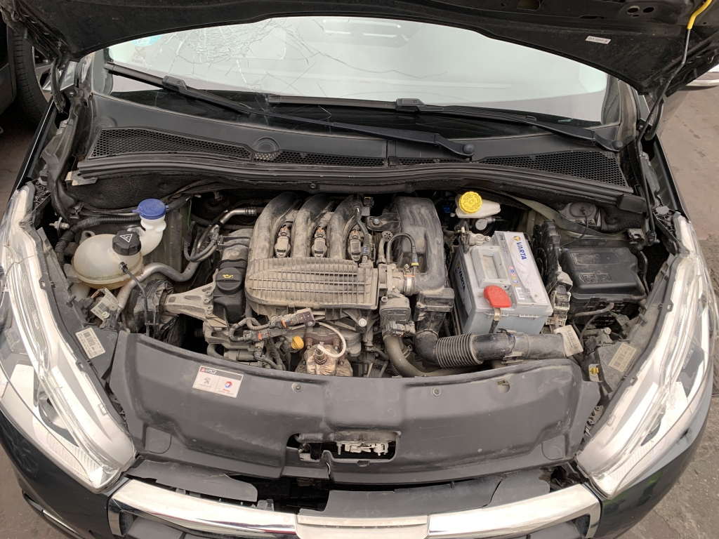 PEUGEOT 208 1.2 INY 82CV PEUGEOT 208 1.2 INY 82CV