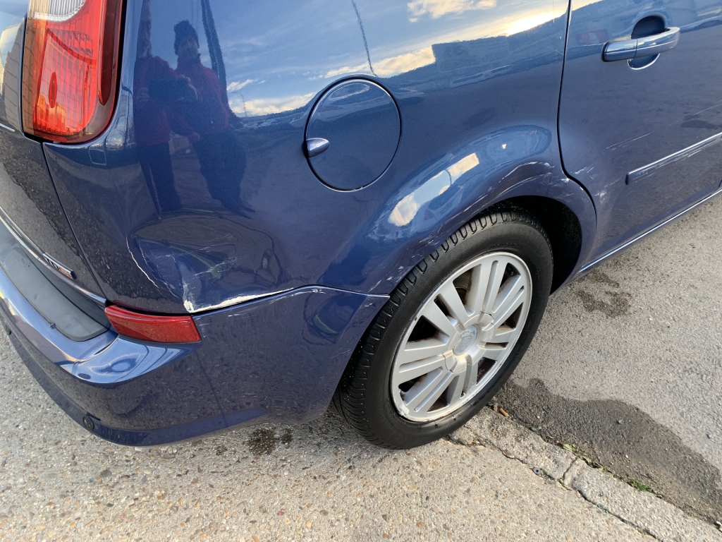 FORD C-MAX 2.0 TDCI 136CV FORD C-MAX 2.0 TDCI 136CV