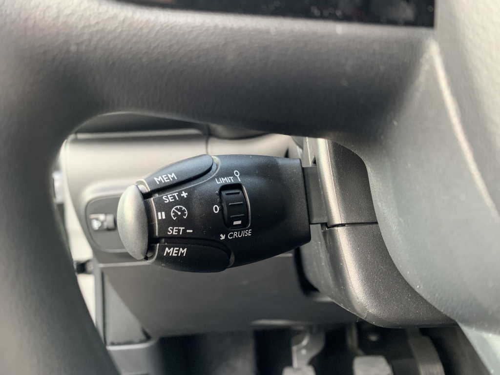 CITROEN C-3 1.2 1.2 INY 83CV