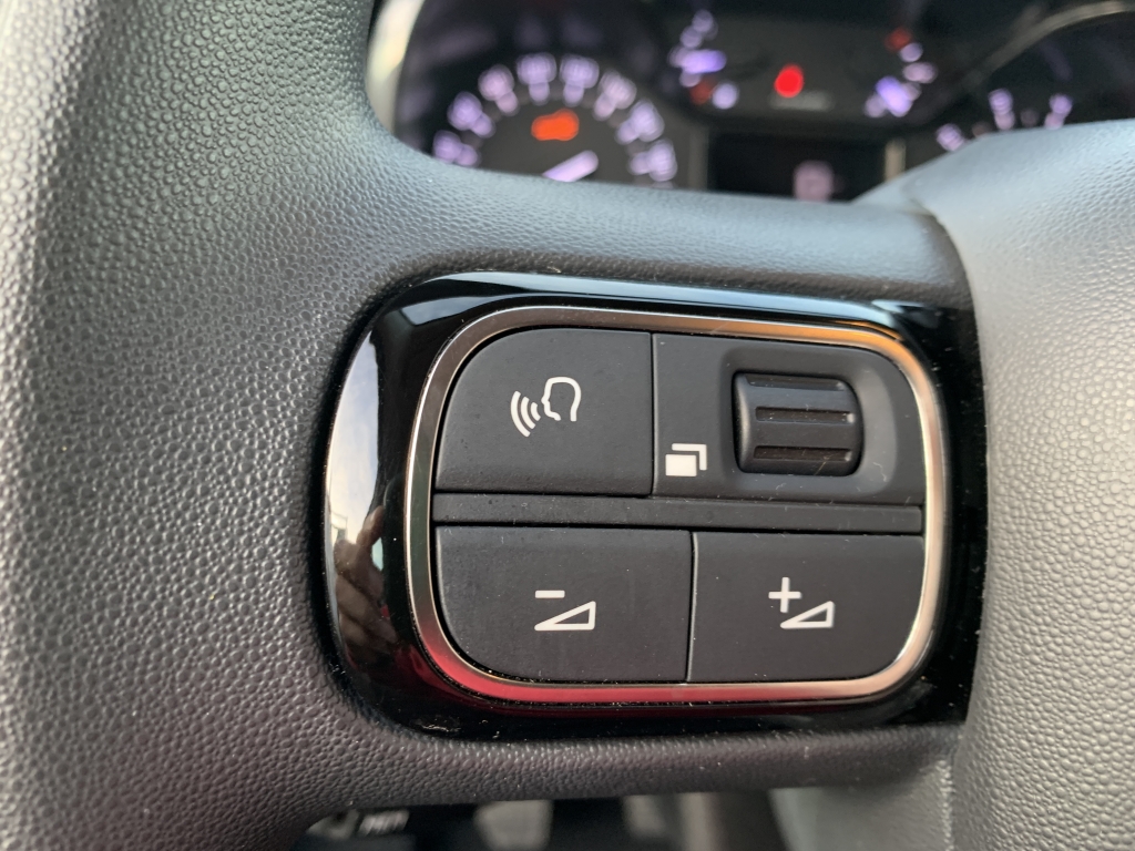 CITROEN C-3 1.2 1.2 INY 83CV