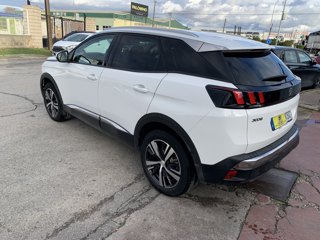 PEUGEOT 3008 1.2 INY 130CV