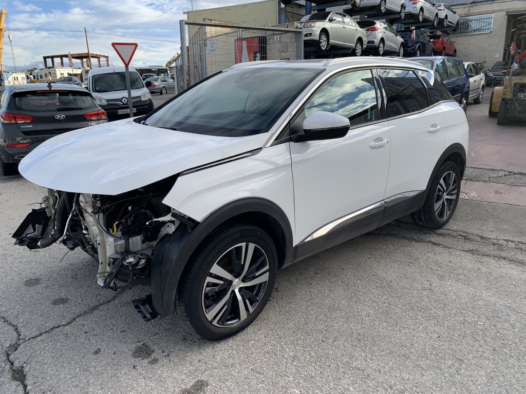 PEUGEOT 3008 1.2 INY 130CV