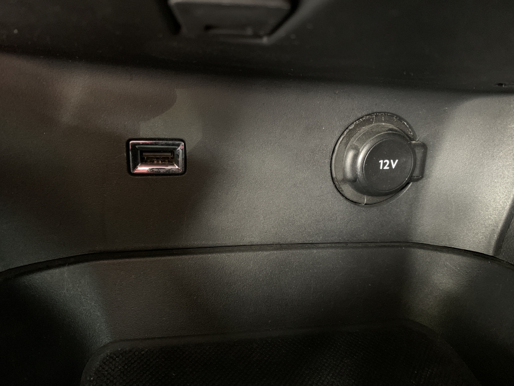 PEUGEOT 3008 1.2 INY 130CV