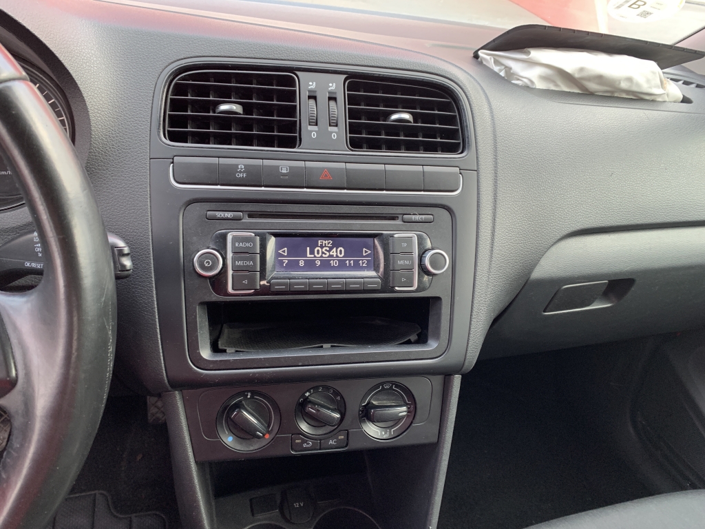 VOLKSWAGEN POLO 1.6 TDI 90CV VOLKSWAGEN POLO 1.6 TDI 90CV