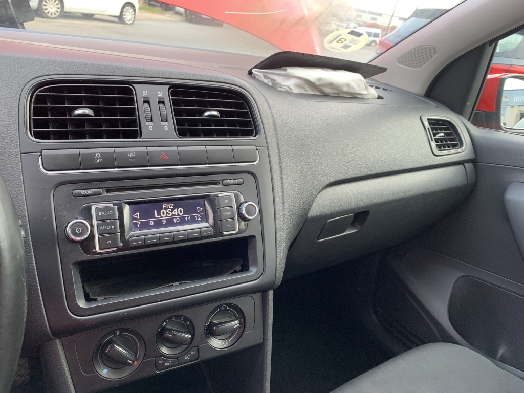 VOLKSWAGEN POLO 1.6 TDI 90CV VOLKSWAGEN POLO 1.6 TDI 90CV