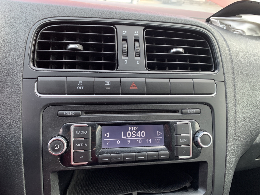 VOLKSWAGEN POLO 1.6 TDI 90CV VOLKSWAGEN POLO 1.6 TDI 90CV