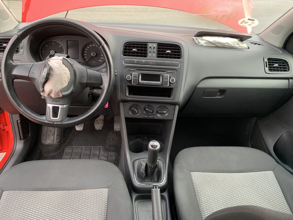 VOLKSWAGEN POLO 1.6 TDI 90CV VOLKSWAGEN POLO 1.6 TDI 90CV