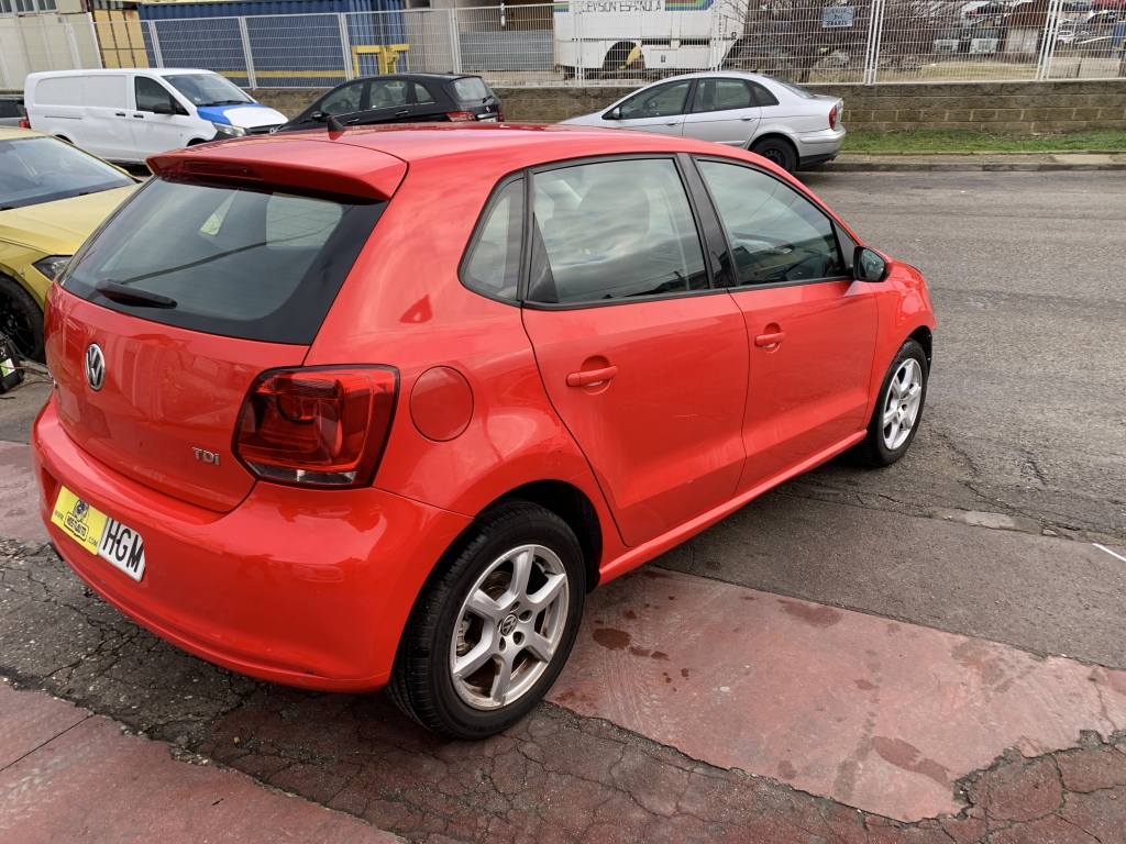 VOLKSWAGEN POLO 1.6 TDI 90CV VOLKSWAGEN POLO 1.6 TDI 90CV