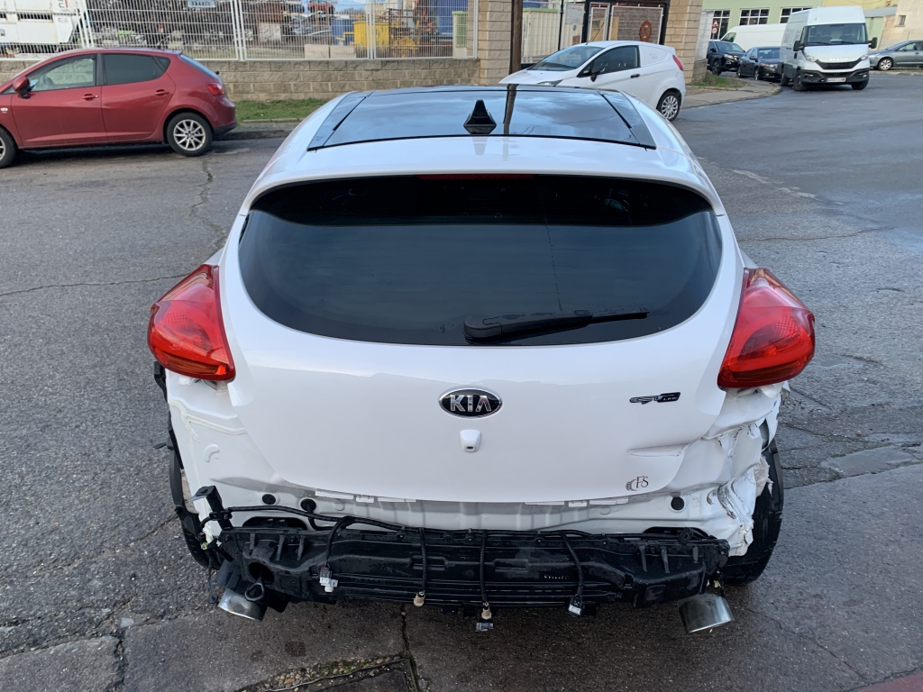 KIA CEED GT LINE 1.6 CRDI 136CV KIA CEED GT LINE 1.6 CRDI 136CV