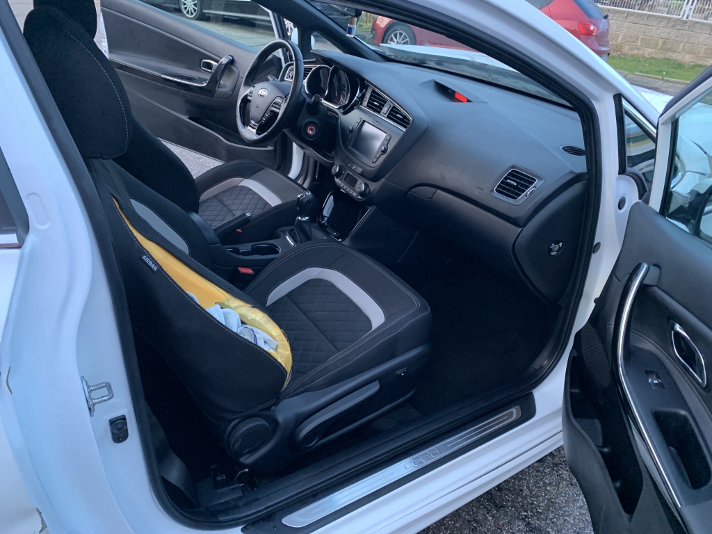 KIA CEED GT LINE 1.6 CRDI 136CV KIA CEED GT LINE 1.6 CRDI 136CV