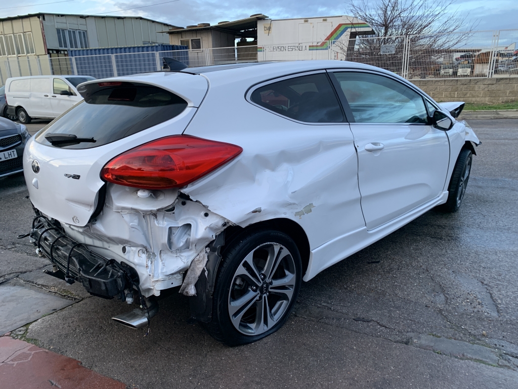 KIA CEED GT LINE 1.6 CRDI 136CV KIA CEED GT LINE 1.6 CRDI 136CV