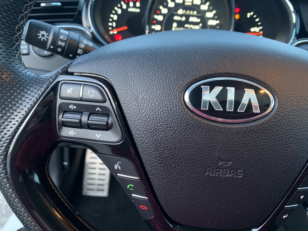 KIA CEED GT LINE 1.6 CRDI 136CV KIA CEED GT LINE 1.6 CRDI 136CV