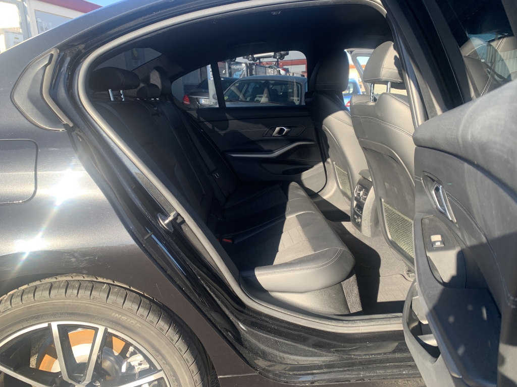 BMW 318 2.0 D 150CV AUT BMW 318 2.0 D 150CV AUT