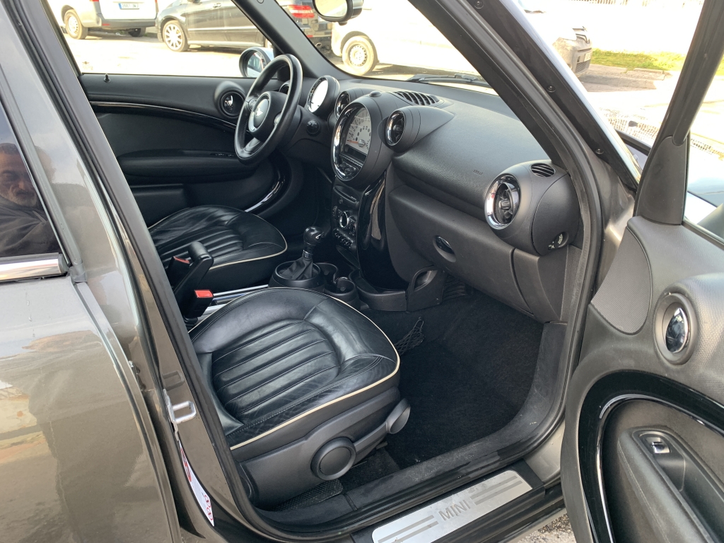 MINI COOPER 2.0 D 112CV AUT MINI COOPER 2.0 D 112CV AUT