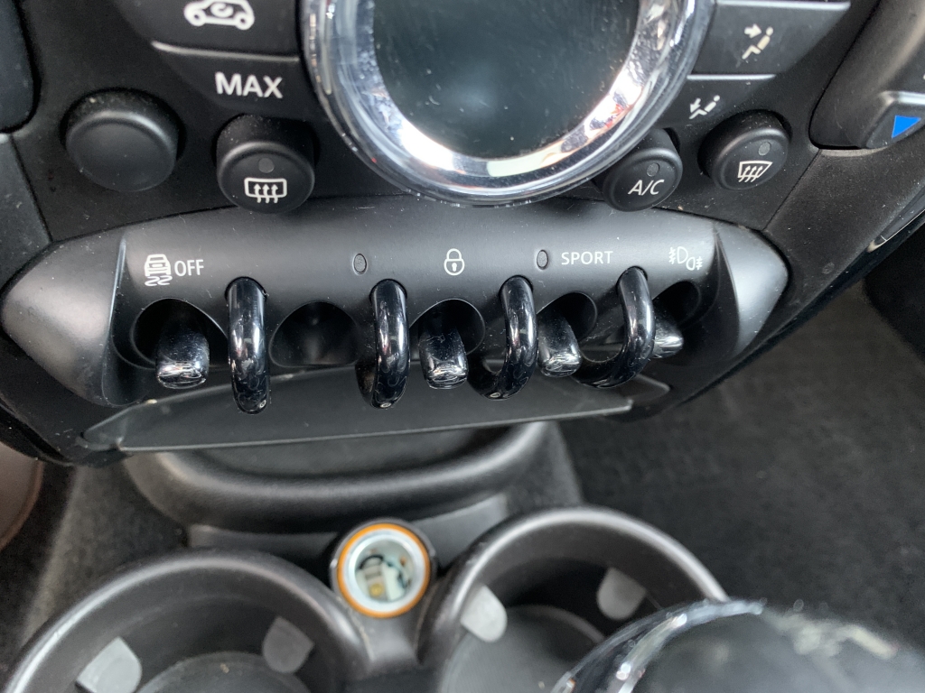 MINI COOPER 2.0 D 112CV AUT MINI COOPER 2.0 D 112CV AUT