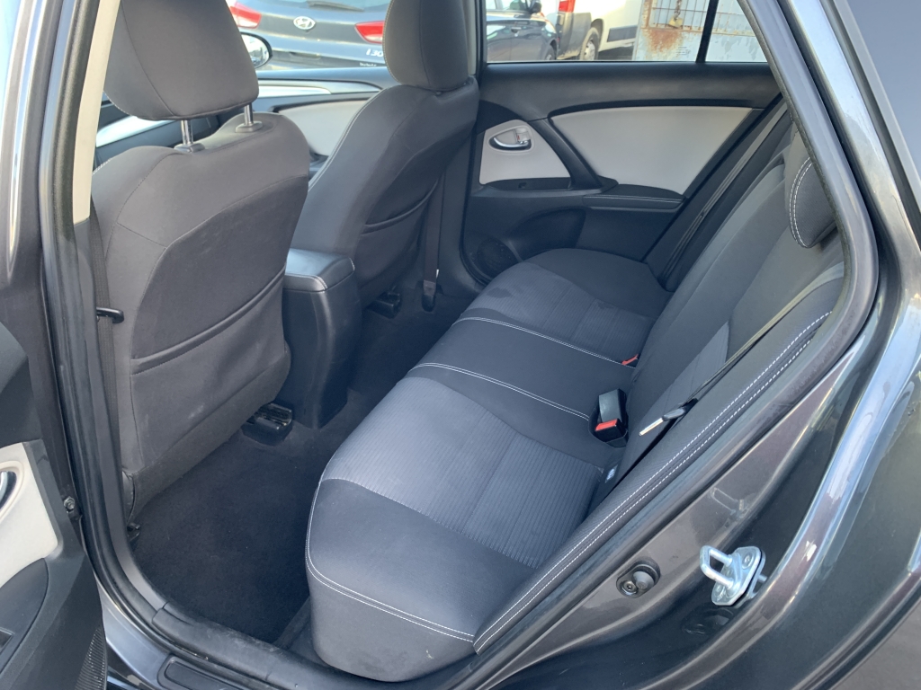 TOYOTA AVENSIS AVANT 2.0 D4D 143CV TOYOTA AVENSIS AVANT 2.0 D4D 143CV