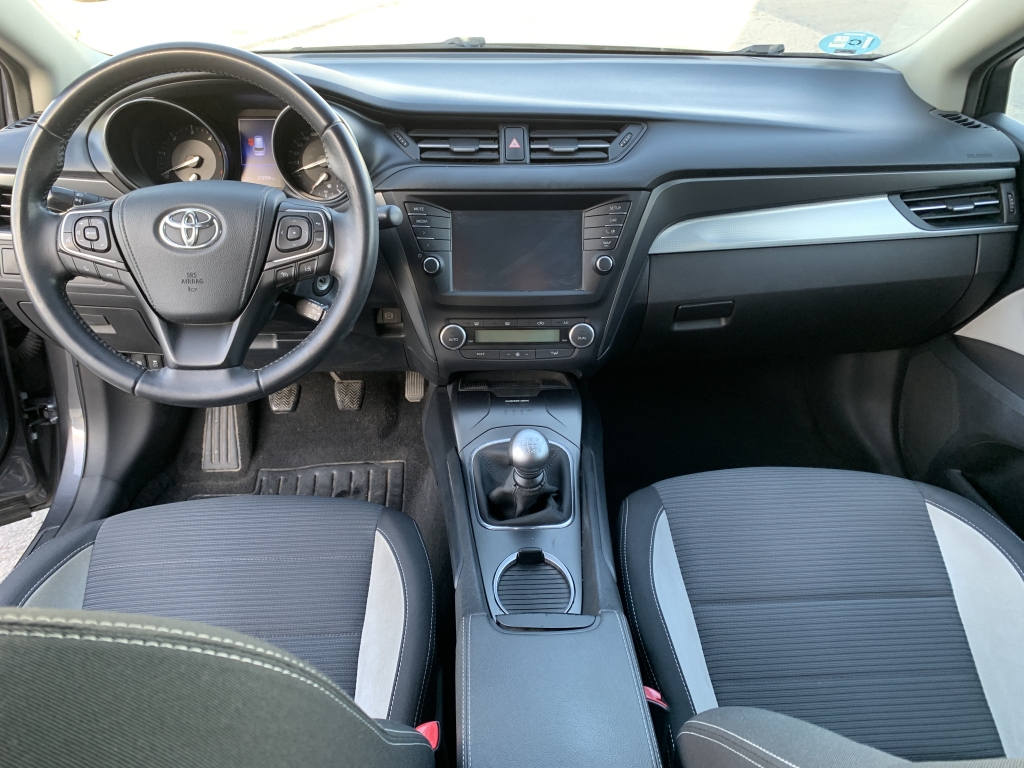 TOYOTA AVENSIS AVANT 2.0 D4D 143CV TOYOTA AVENSIS AVANT 2.0 D4D 143CV