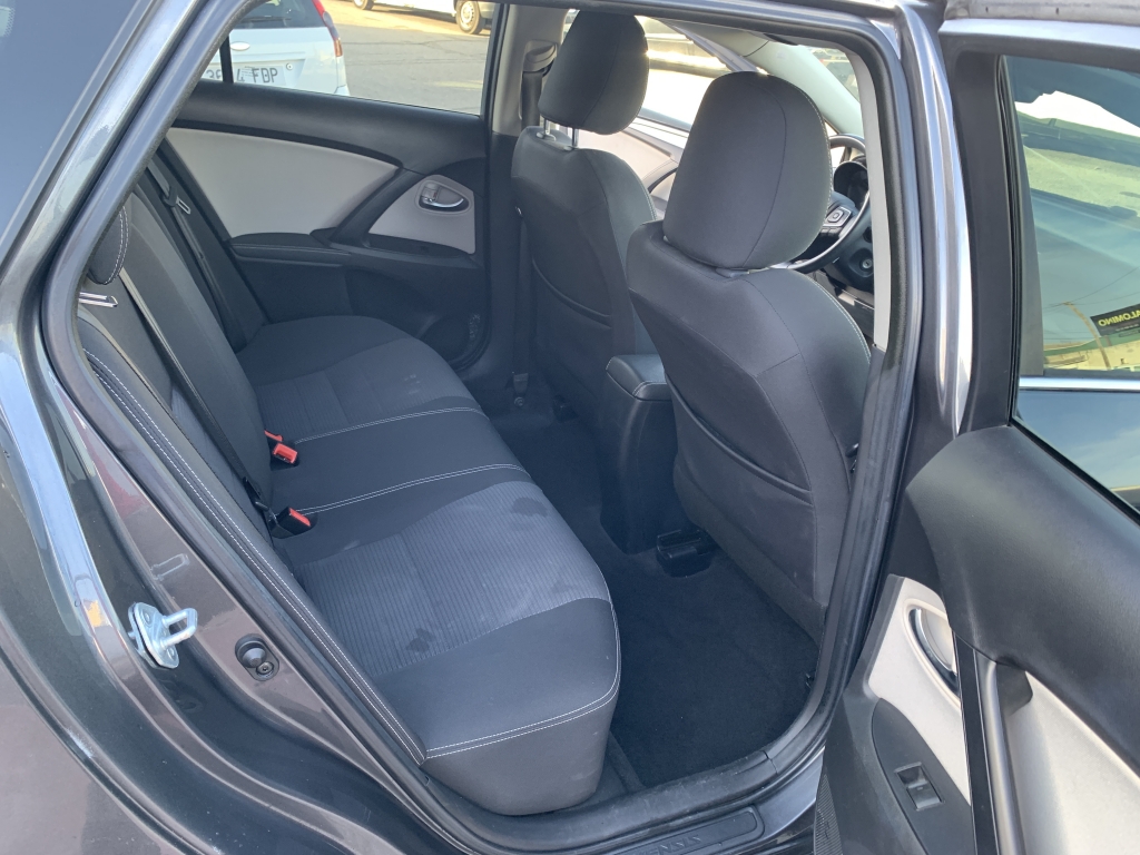 TOYOTA AVENSIS AVANT 2.0 D4D 143CV TOYOTA AVENSIS AVANT 2.0 D4D 143CV