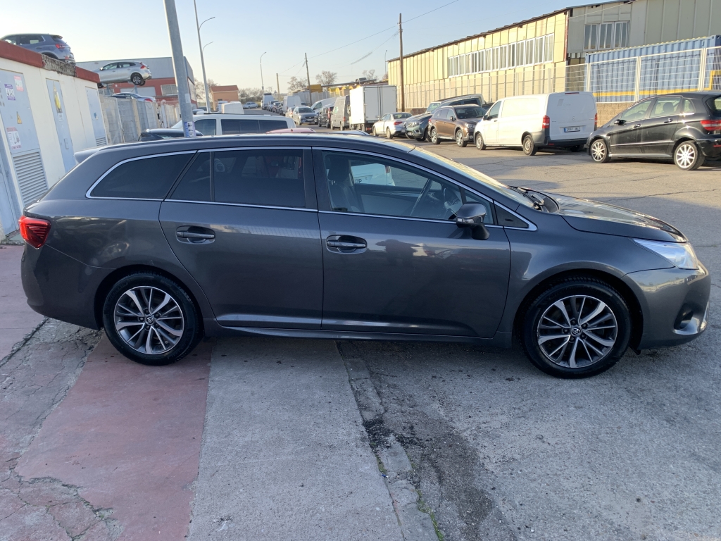 TOYOTA AVENSIS AVANT 2.0 D4D 143CV TOYOTA AVENSIS AVANT 2.0 D4D 143CV