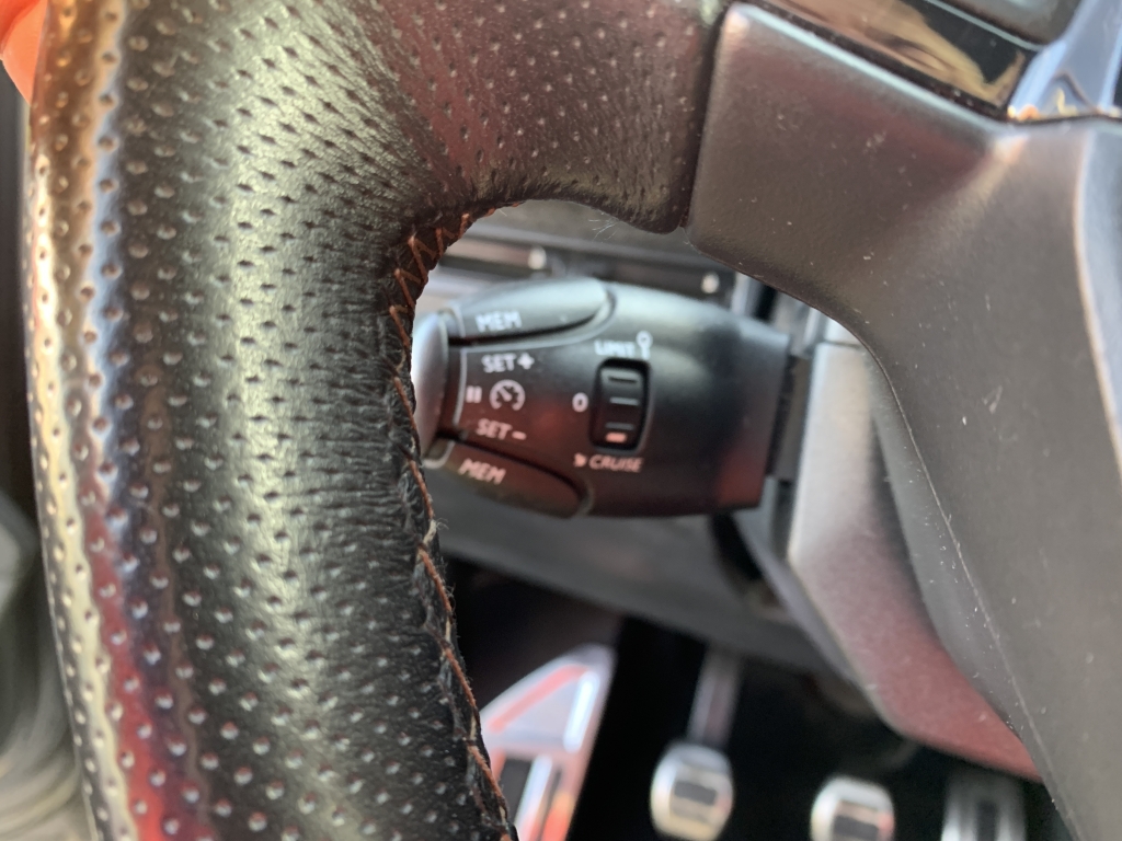 PEUGEOT 5008 GT LINE 1.2 INY 130CV 7 PLAZAS PEUGEOT 5008 GT LINE 1.2 INY 130CV 7 PLAZAS