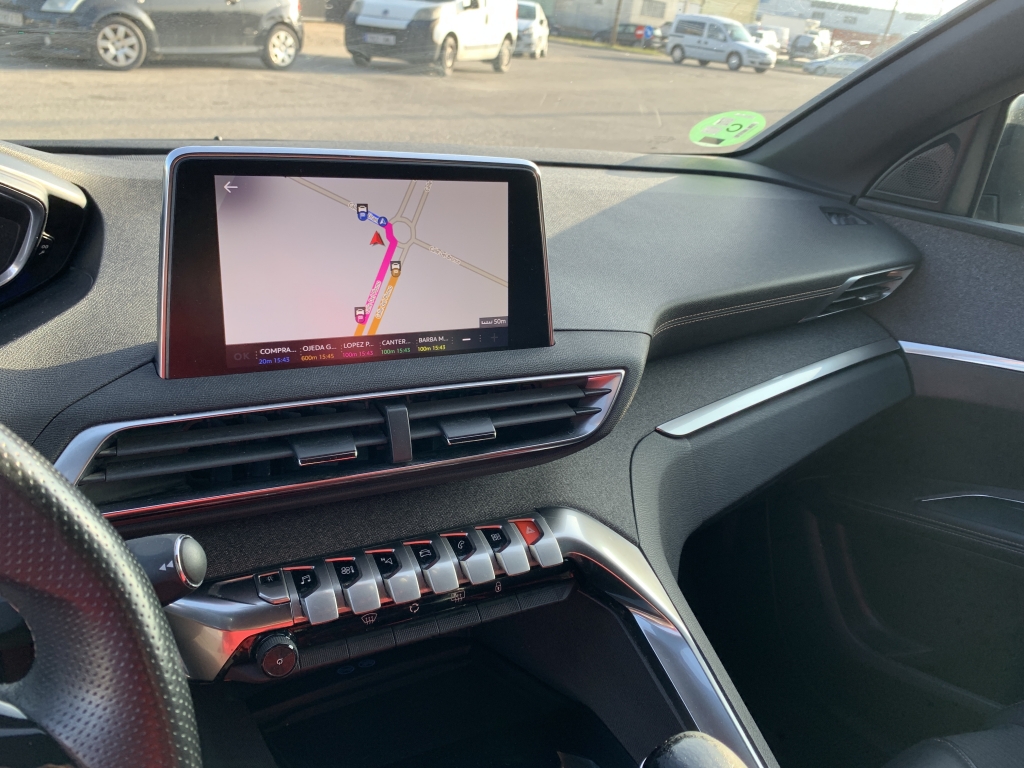 PEUGEOT 5008 GT LINE 1.2 INY 130CV 7 PLAZAS PEUGEOT 5008 GT LINE 1.2 INY 130CV 7 PLAZAS