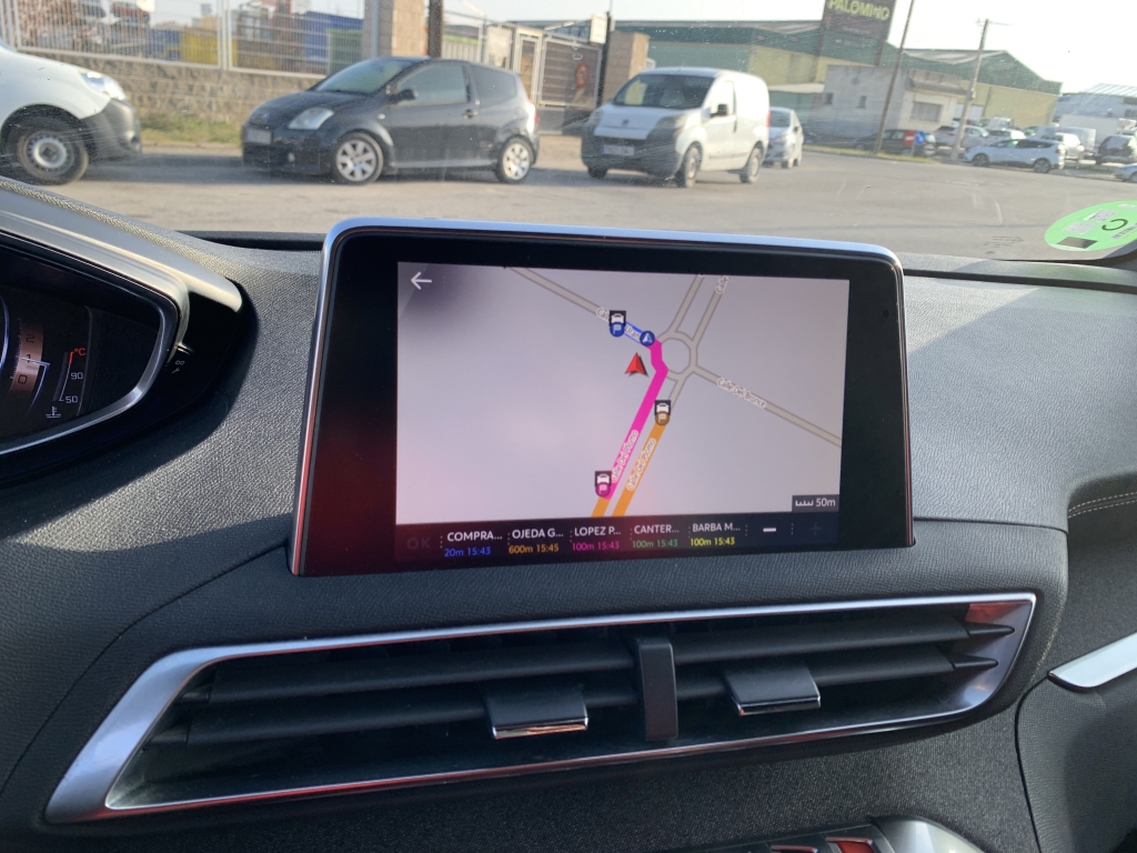 PEUGEOT 5008 GT LINE 1.2 INY 130CV 7 PLAZAS PEUGEOT 5008 GT LINE 1.2 INY 130CV 7 PLAZAS