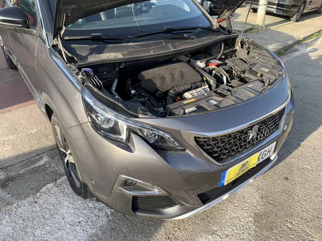 PEUGEOT 5008 GT LINE 1.2 INY 130CV 7 PLAZAS PEUGEOT 5008 GT LINE 1.2 INY 130CV 7 PLAZAS