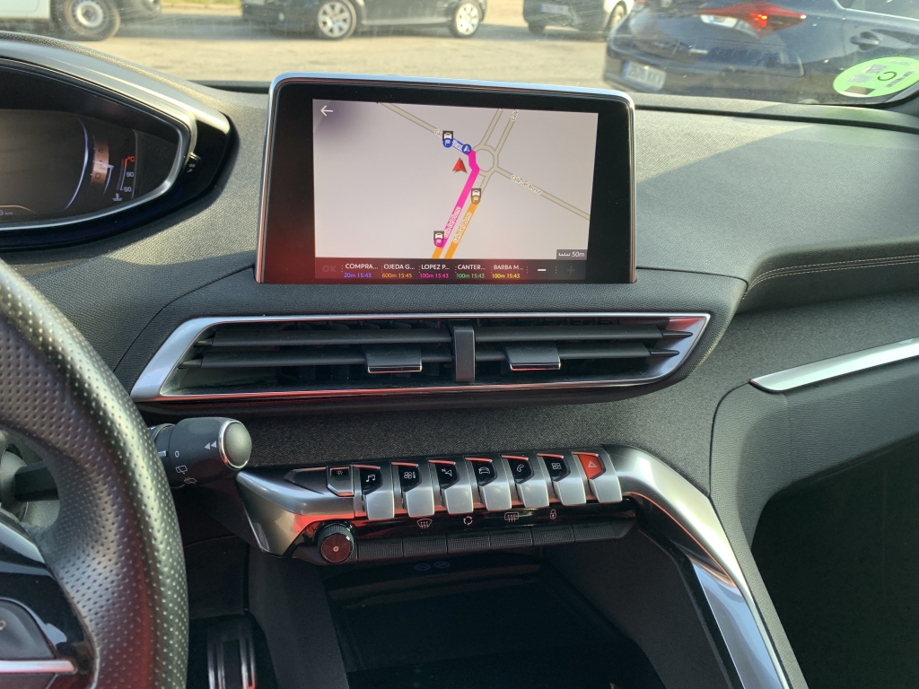 PEUGEOT 5008 GT LINE 1.2 INY 130CV 7 PLAZAS PEUGEOT 5008 GT LINE 1.2 INY 130CV 7 PLAZAS