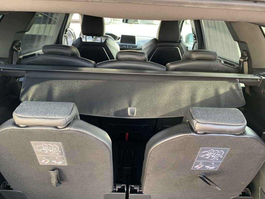 PEUGEOT 5008 GT LINE 1.2 INY 130CV 7 PLAZAS PEUGEOT 5008 GT LINE 1.2 INY 130CV 7 PLAZAS