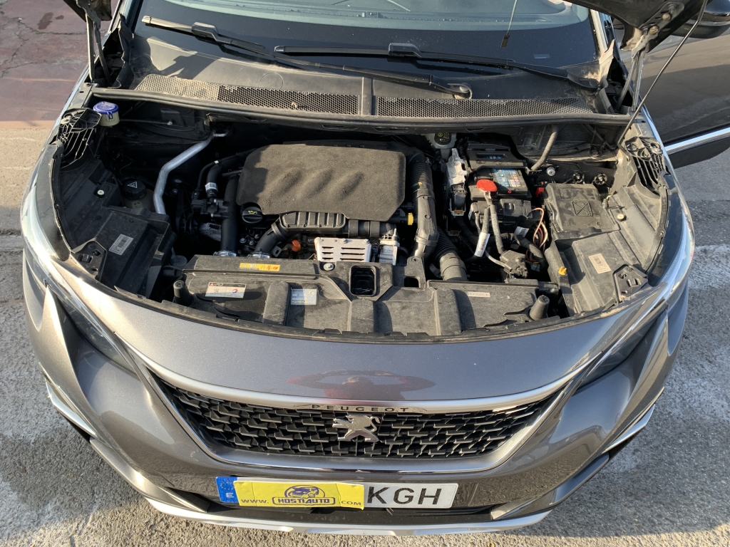 PEUGEOT 5008 GT LINE 1.2 INY 130CV 7 PLAZAS PEUGEOT 5008 GT LINE 1.2 INY 130CV 7 PLAZAS