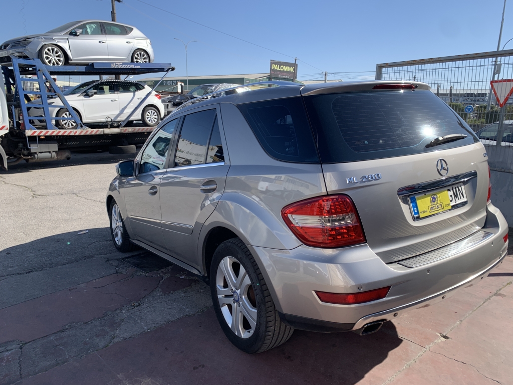 MERCEDES BENZ ML 280 CDI 3.0 190CV AUT MERCEDES BENZ ML 280 CDI 3.0 190CV AUT